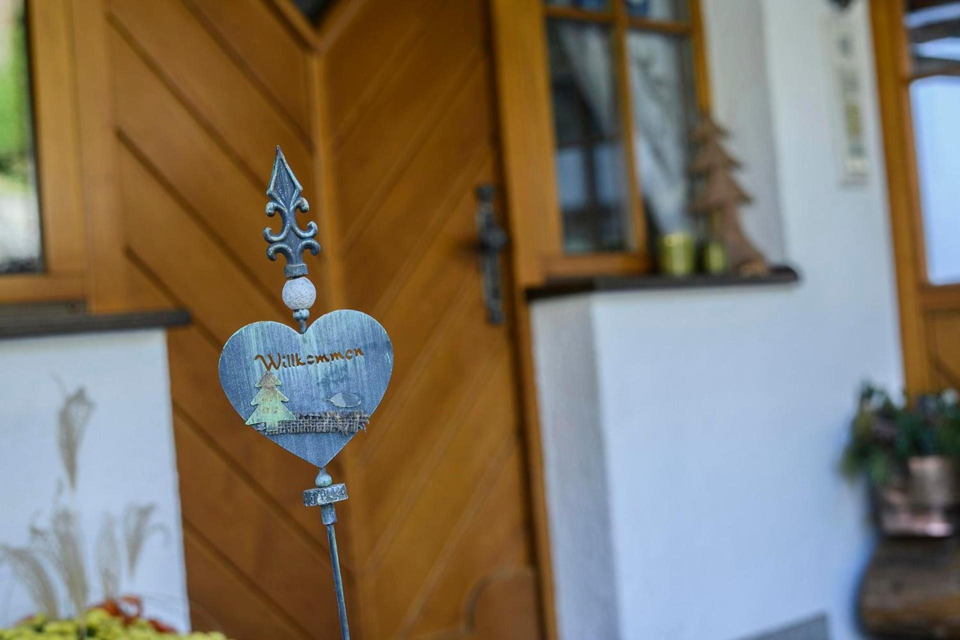 Alpasella Ferienwohnungen Sankt Gallenkirch Bagian luar foto